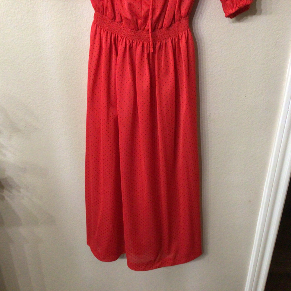 Vintage Strait  lane dress. Red with navy polka dots. Size 8 - Picture 2 of 9
